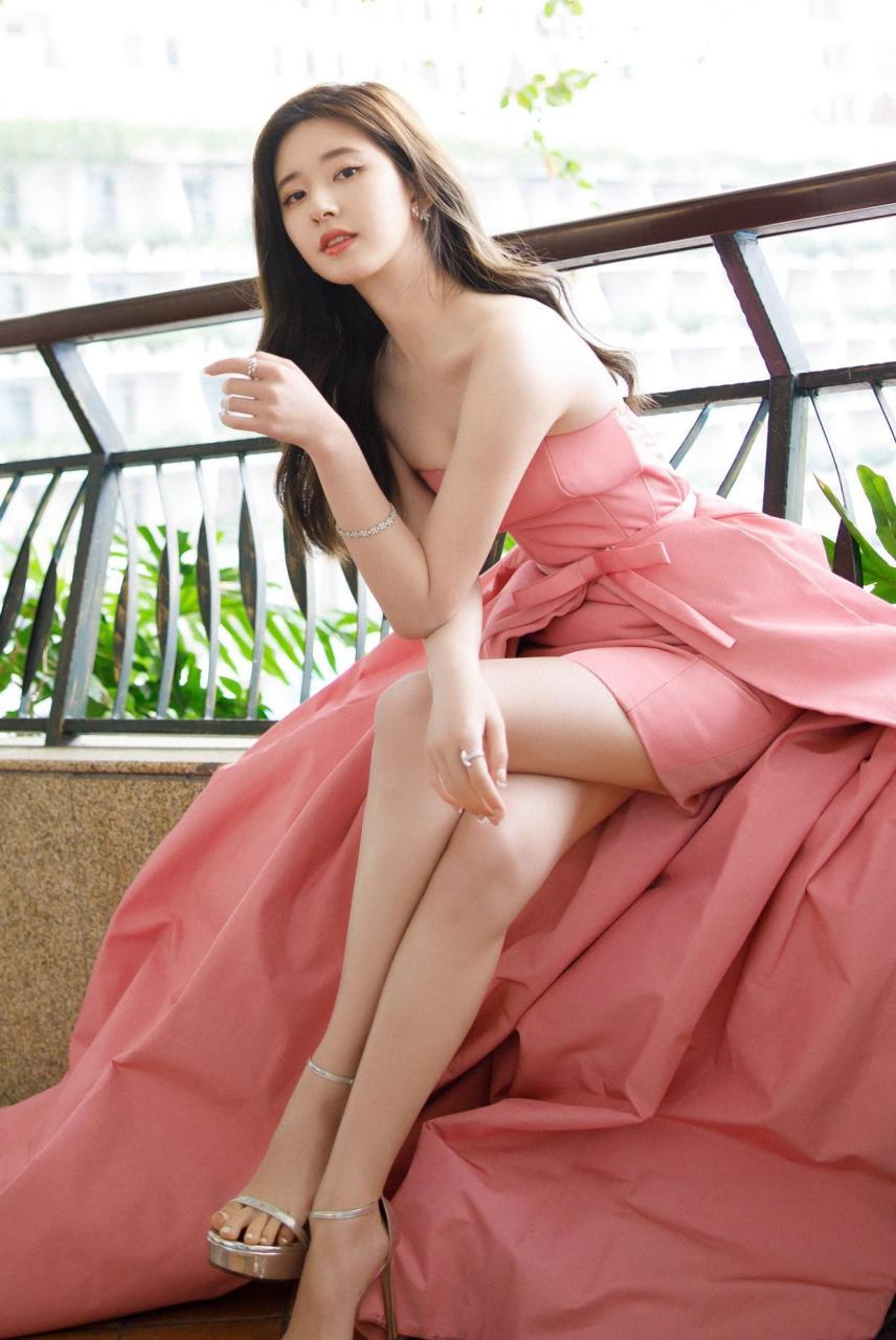 赵露思   美腿玉足合集