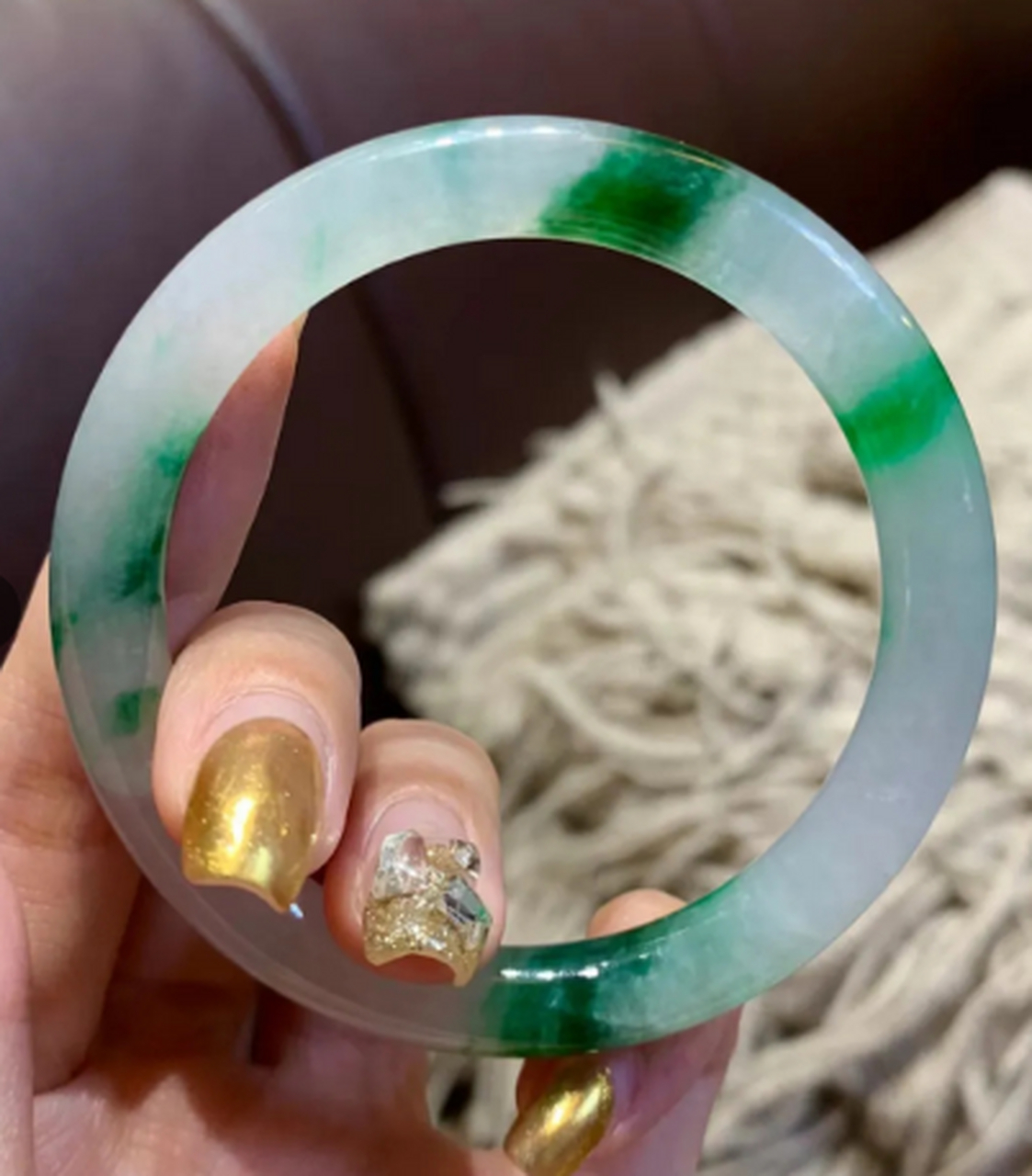 翡翠挂件# #点击头像看直播# 飘花翡翠圆条手镯,老坑冰种,起胶起荧