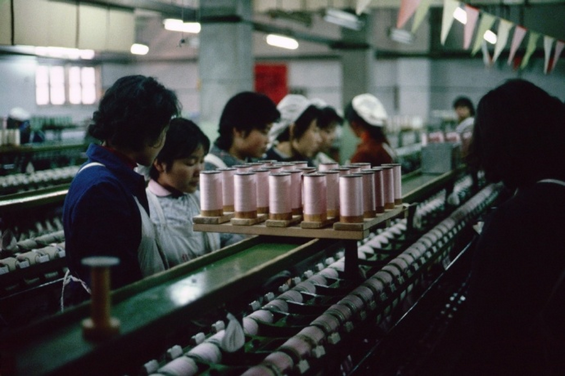 纺织厂内,镇江,1980年摄