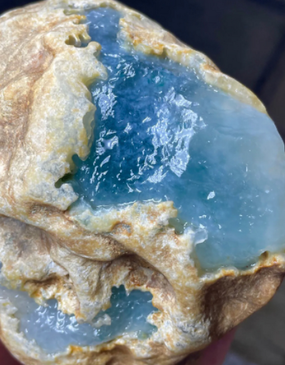 点击头像看直播##翡翠原石# 360大马坎水石,湖水蓝,收藏级别,大面积