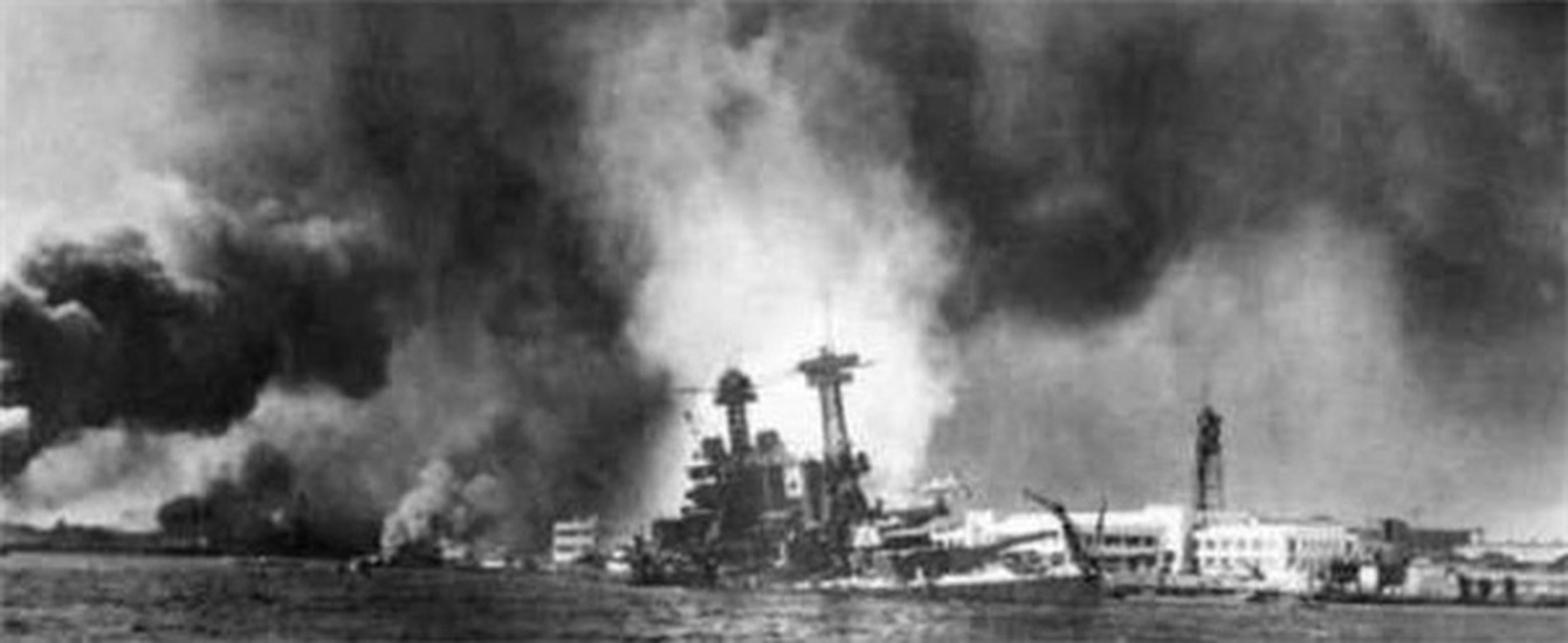 悲催的日军商船阿波丸号 #磁力文化# 二战时期,日本修建了一艘巨型