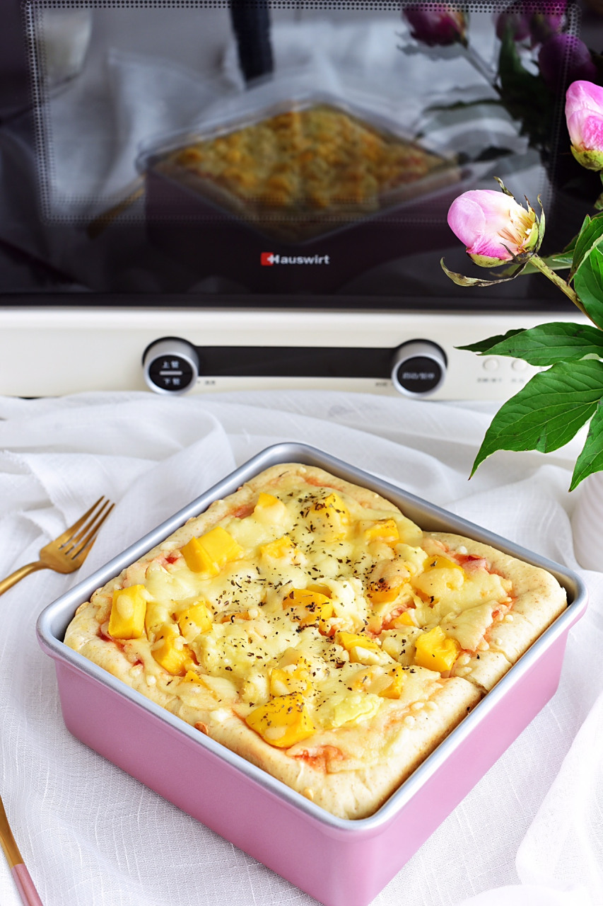 美味翻倍的榴芒披萨 榴莲与芒果,以高粉为基,芝士为媒,放入海氏i7风炉