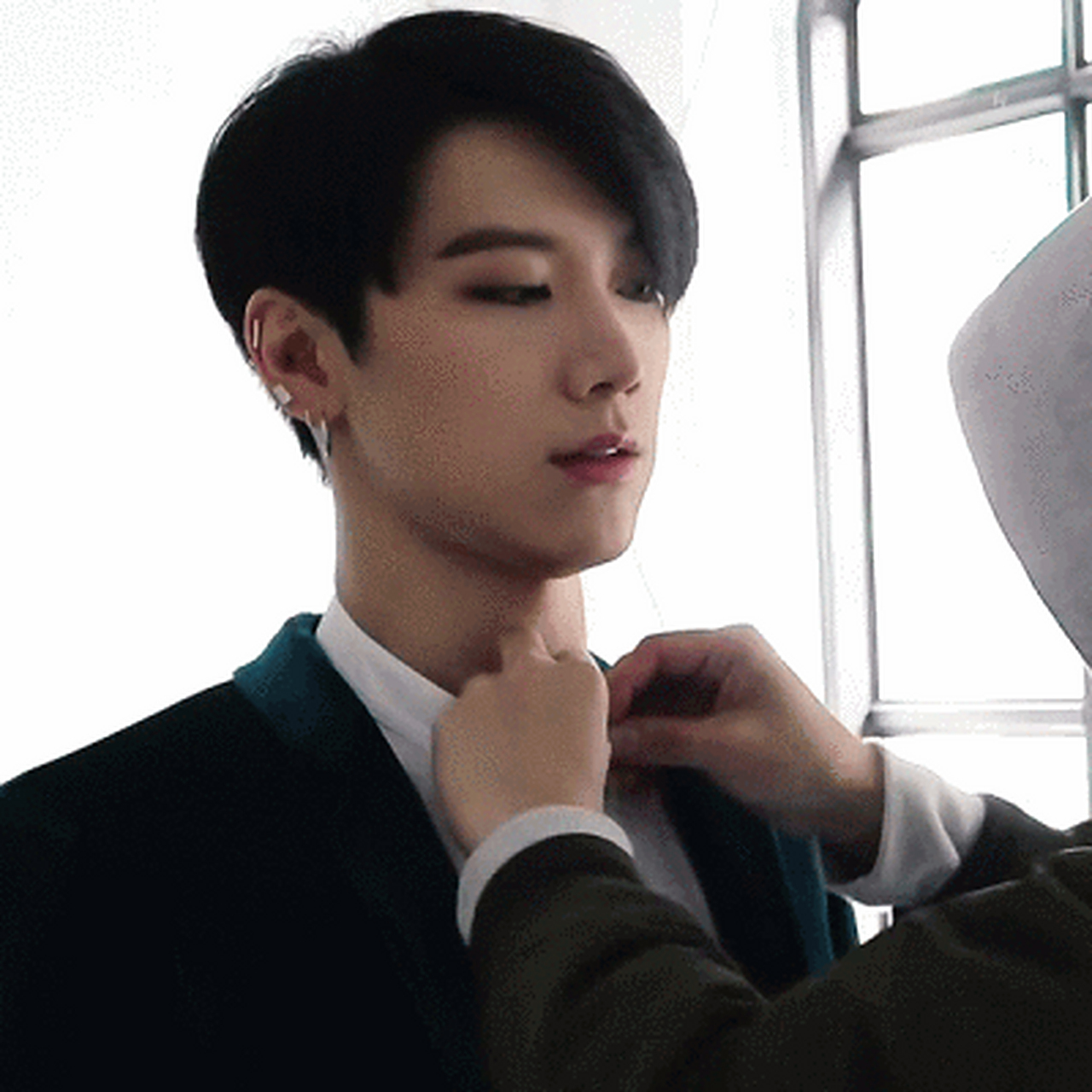 李永钦在舞蹈节目《hit the stage》中,用独特的乐器伴奏,近乎完美的