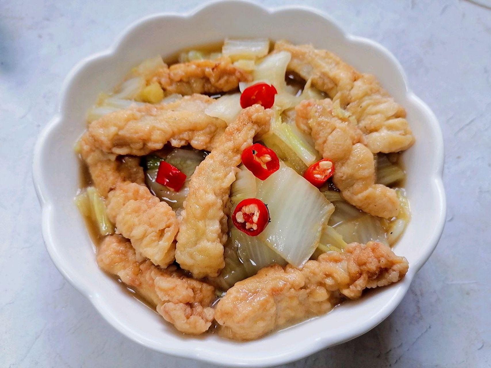 白菜烩小酥肉 东古一品鲜酱油百年老字号质量信的过,无论腌制肉类还是