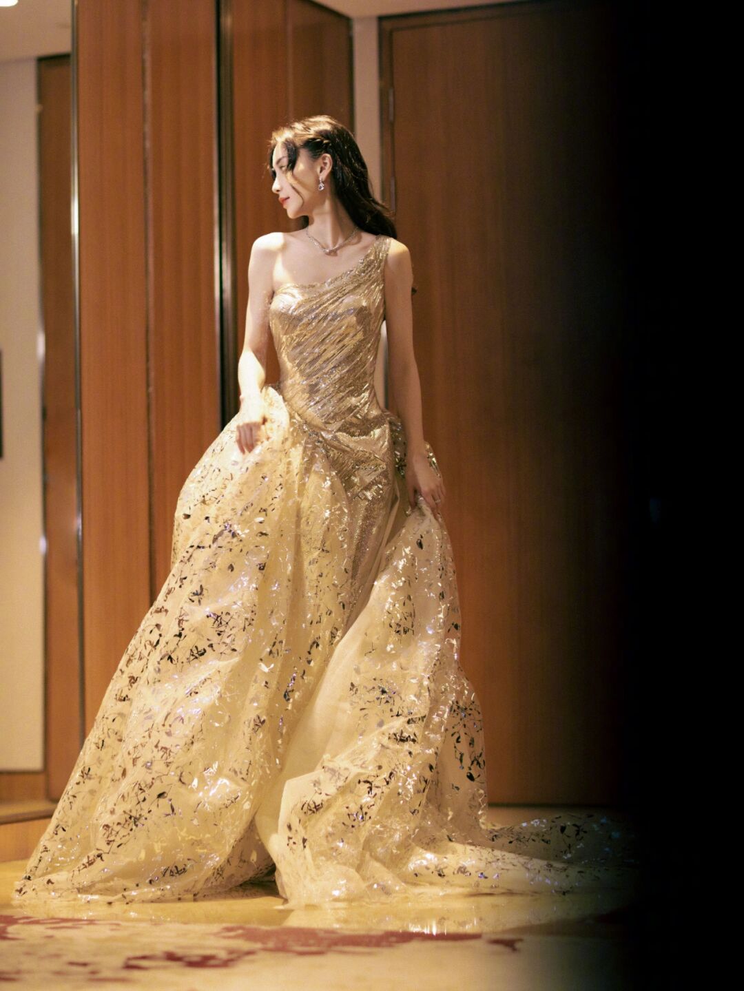 angelababy元宵晚会造型 耳饰bvlgari 项链 bvlgari 宝格丽 b
