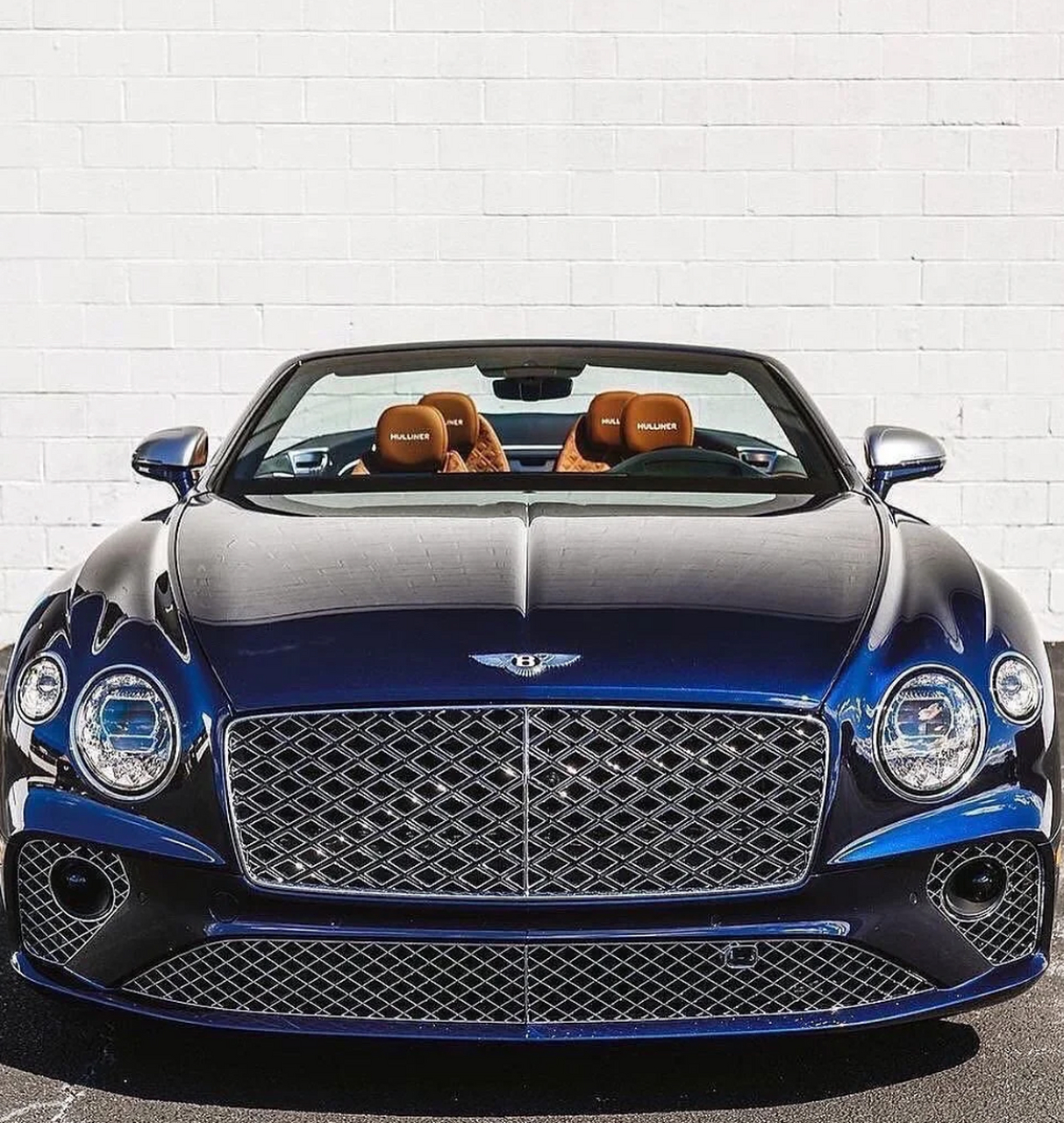 宾利欧陆gt mulliner:开创豪华跑车新篇章 宾利欧陆gt mulliner是一款