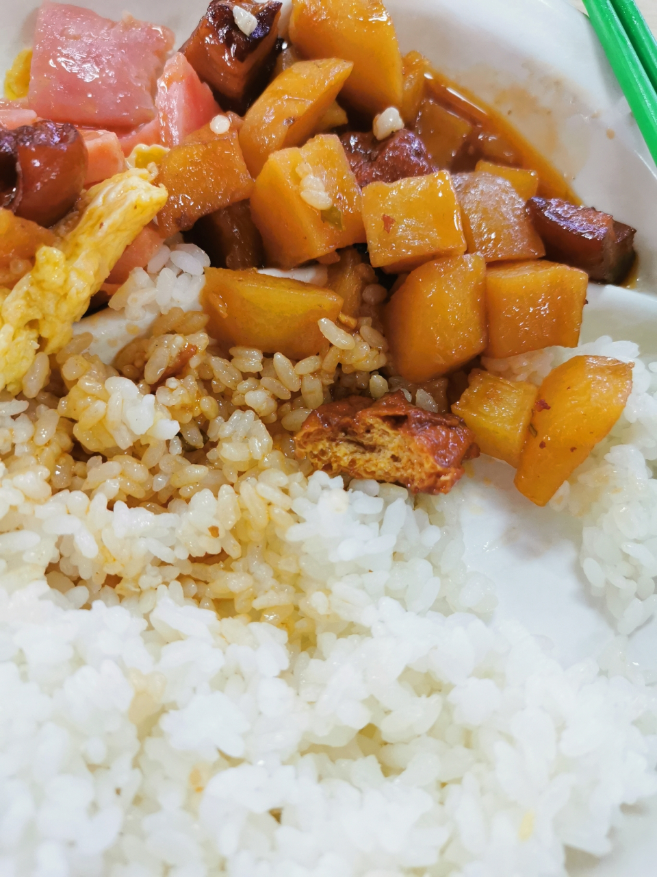 网友投稿:吐槽长春工业大学食堂把豆腐泡伪装成红烧肉,真的服了,把