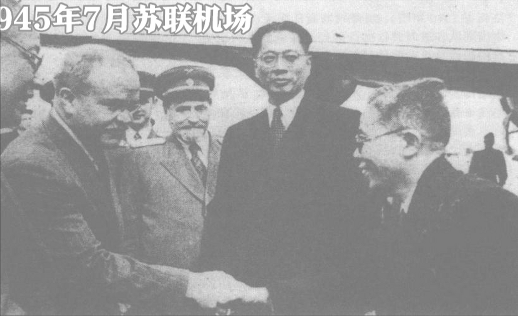 1945年10月20日外蒙古独立公投开始了,国民政府派出由内政部常务次长