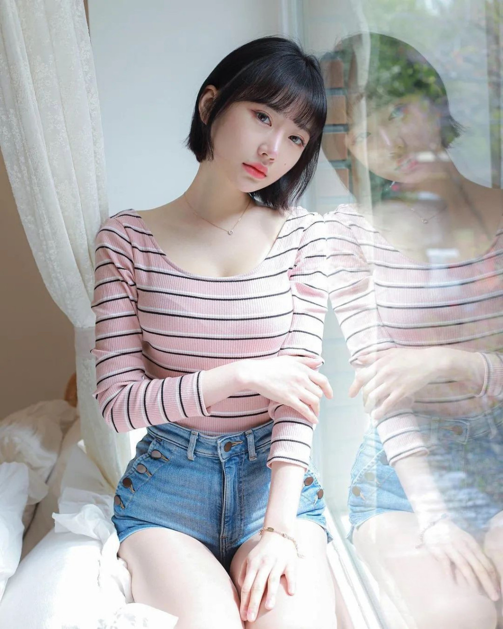 长相甜美,身材又好的前台小姐姐,这还拿不下你?