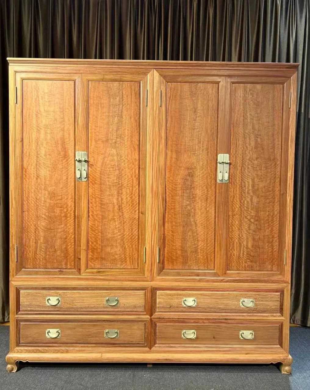 缅甸花梨木精品全独板踩珠衣柜——大果紫檀 【规格】206·60·216