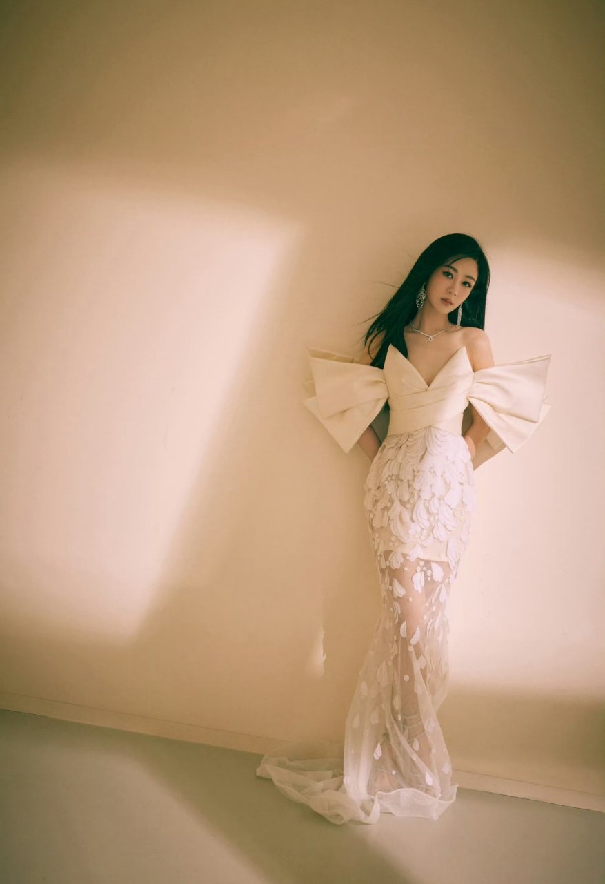 杨紫超话阅读量破千亿啦,你是因为什么喜欢上杨紫的呢?