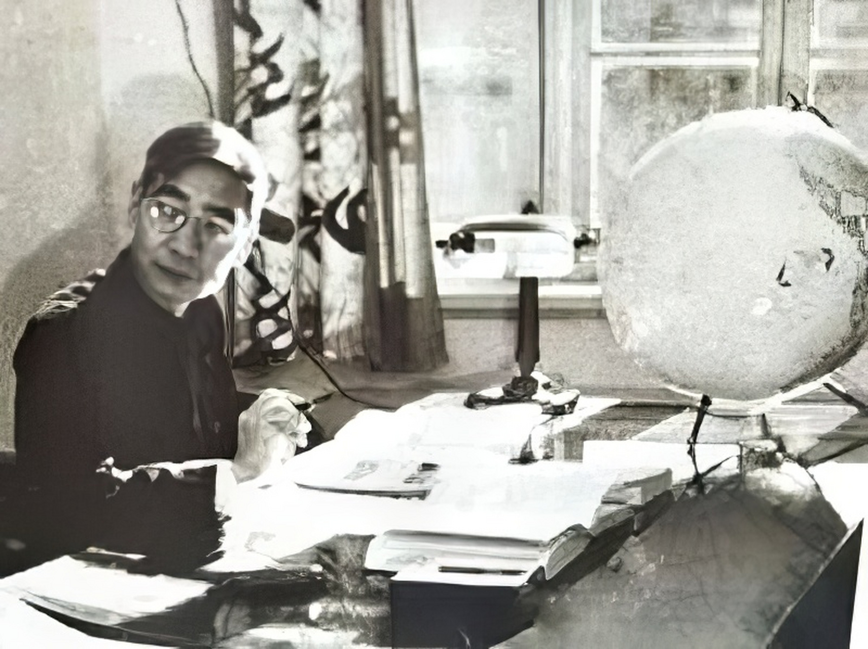 郭永怀的科研生涯充满了艰辛和挑战,但他始终坚持自己的信仰和使命,为