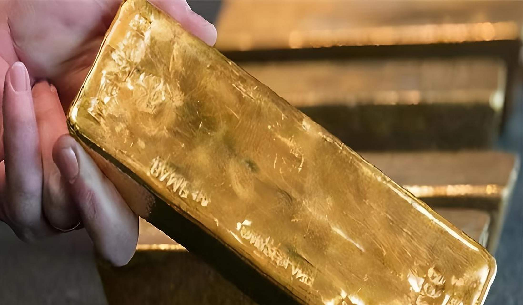 这批黄金原本是用来提炼高纯度黄金,用来从国外购买粮食的!