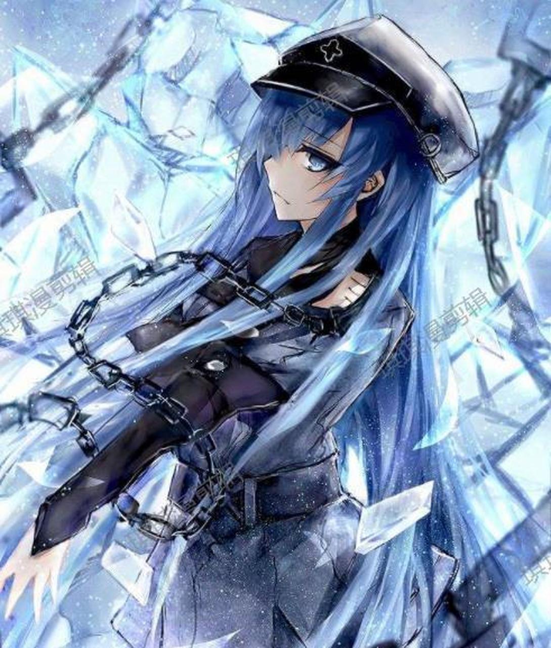 艾斯德斯女王大人参上 艾斯德斯小时候应该是那种能把人萌出血的类型