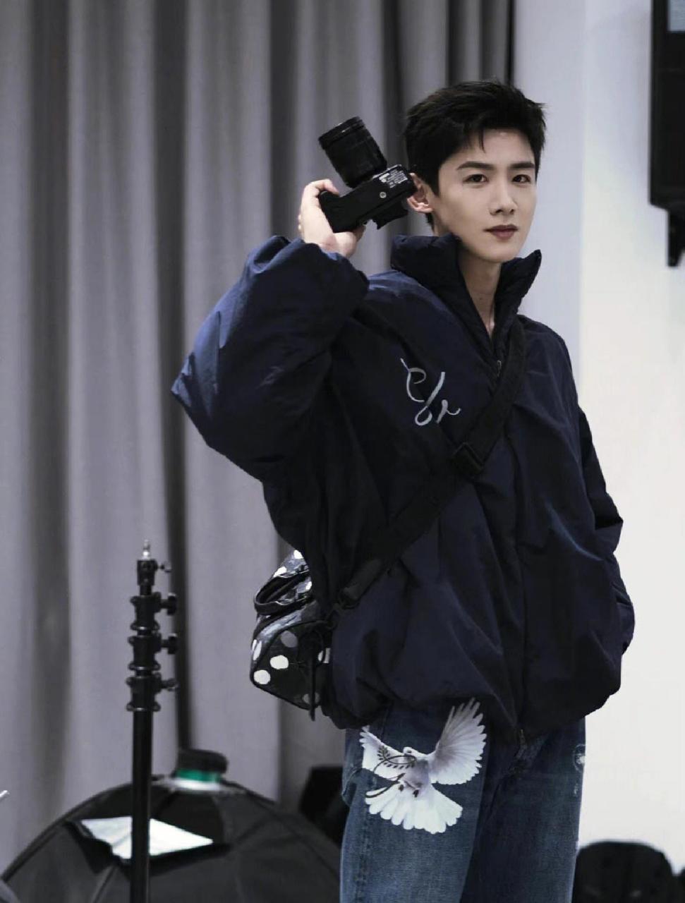 白敬亭最新穿搭 又帅又会穿 白敬亭最新穿搭