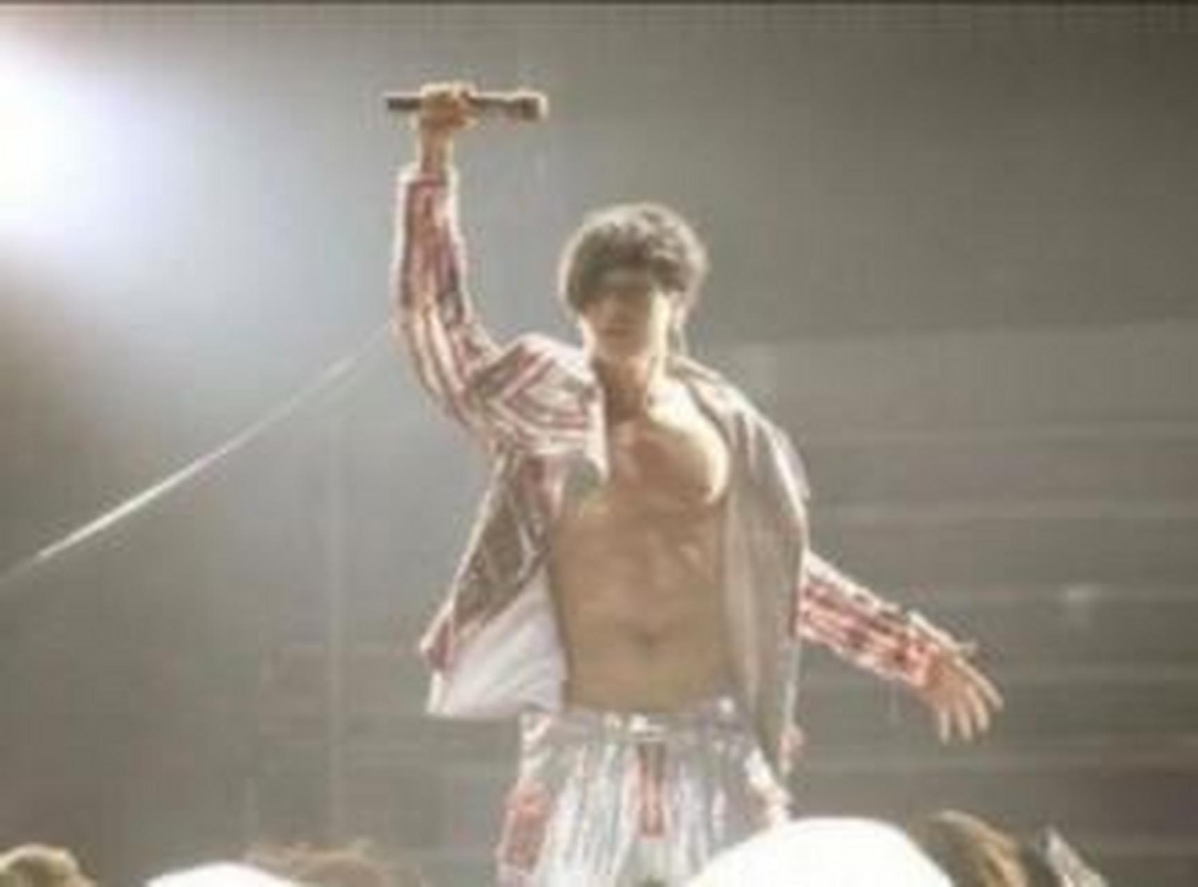 网友:林俊杰很爱秀肌肉,不知道现在还有没有了