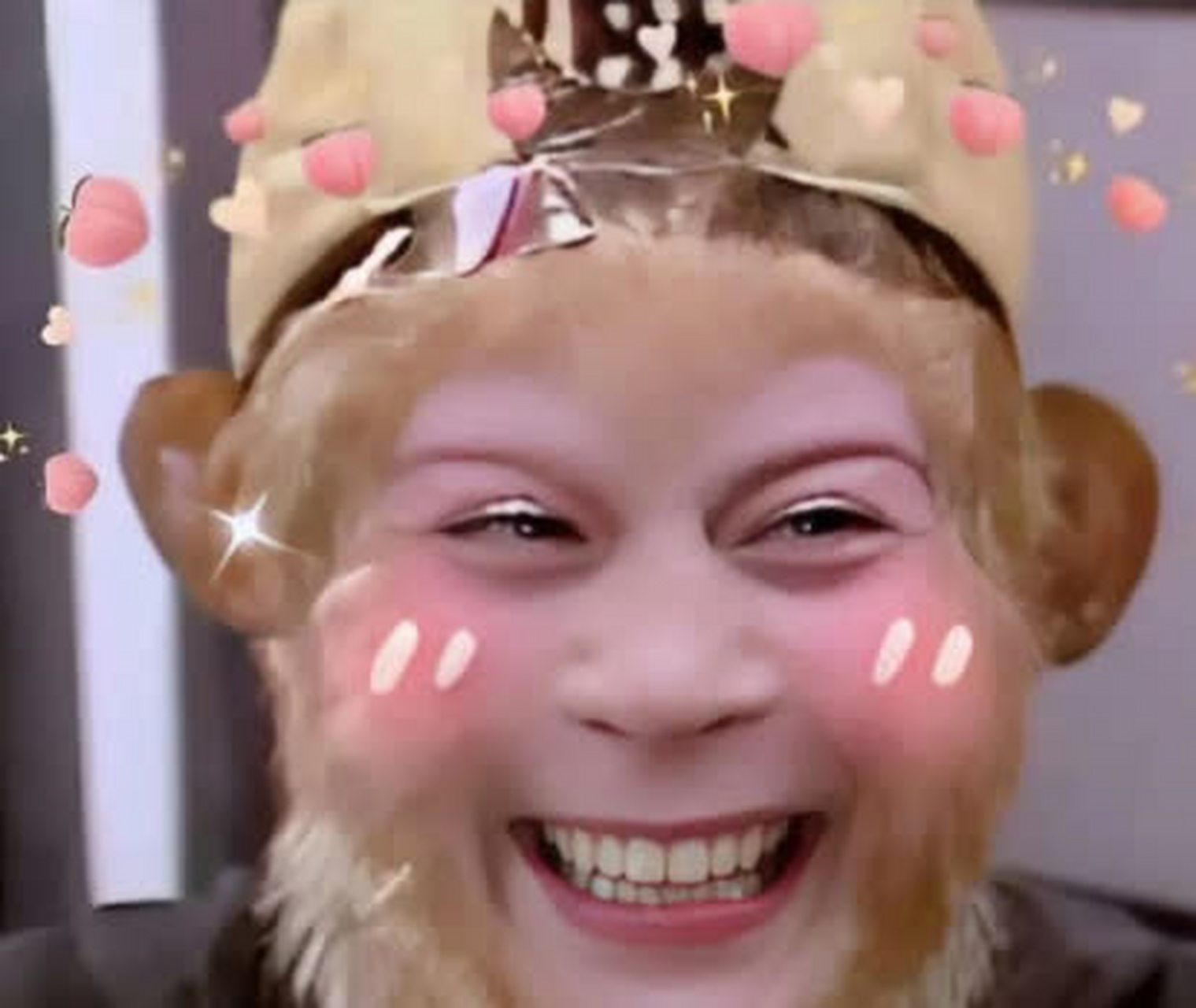 分享几个可爱的表情包[笑哭]愿你们都能为将来而努力!