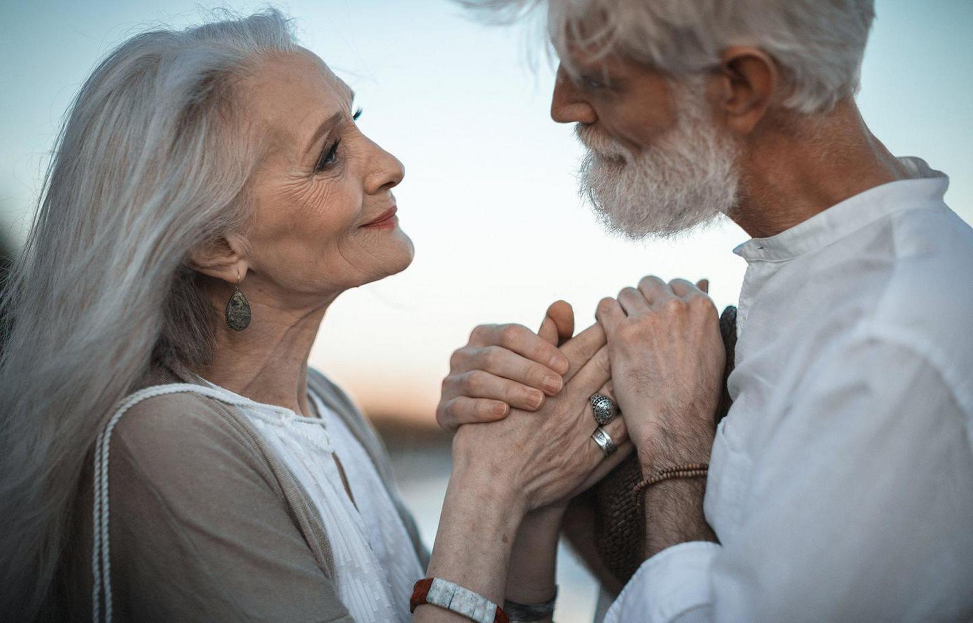 夫妻相处六句箴言 1.古人说相敬如宾.