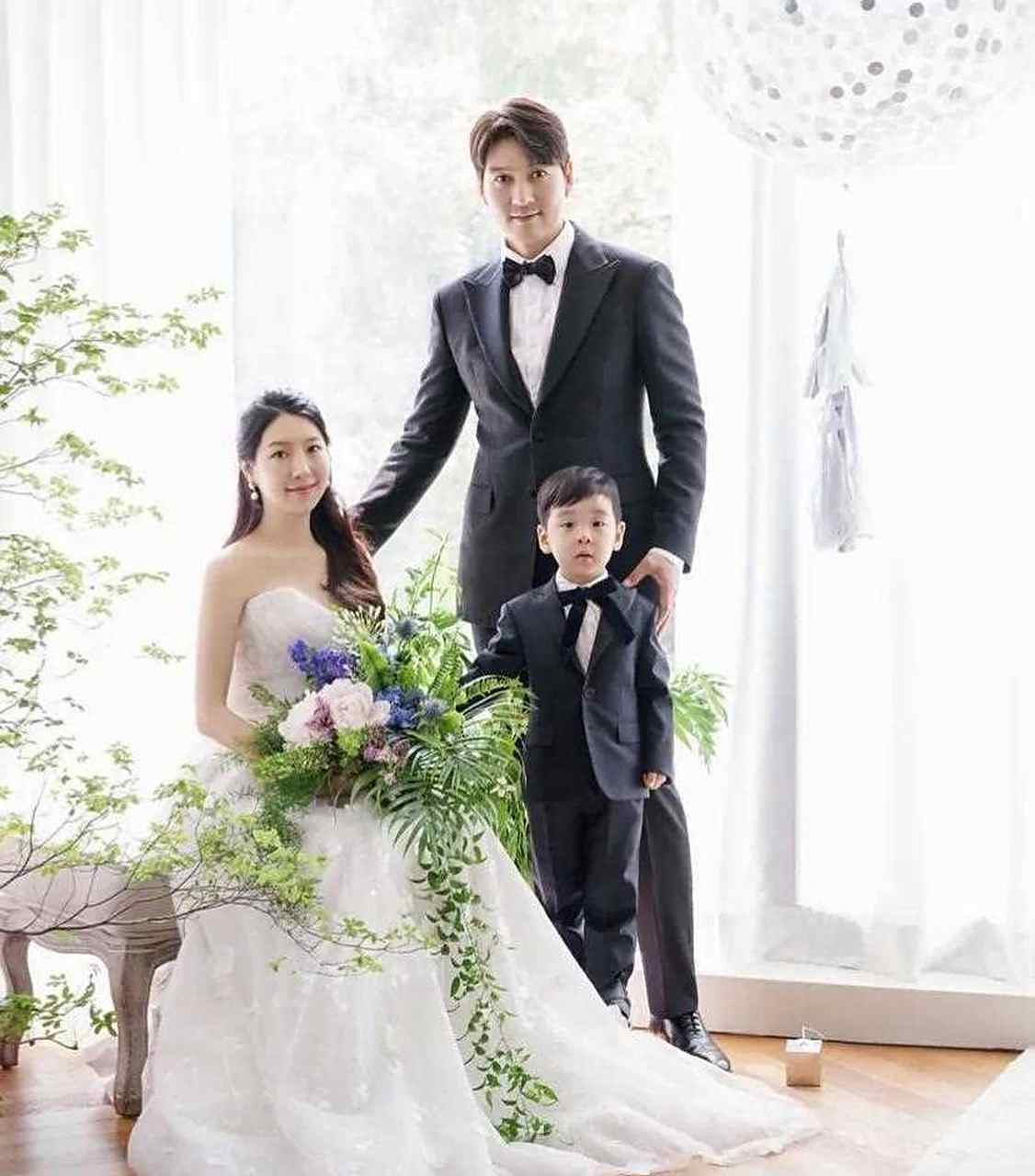 李必模与妻子恋爱综艺相识,如今妻子已经怀二胎真的是很幸福的一家.