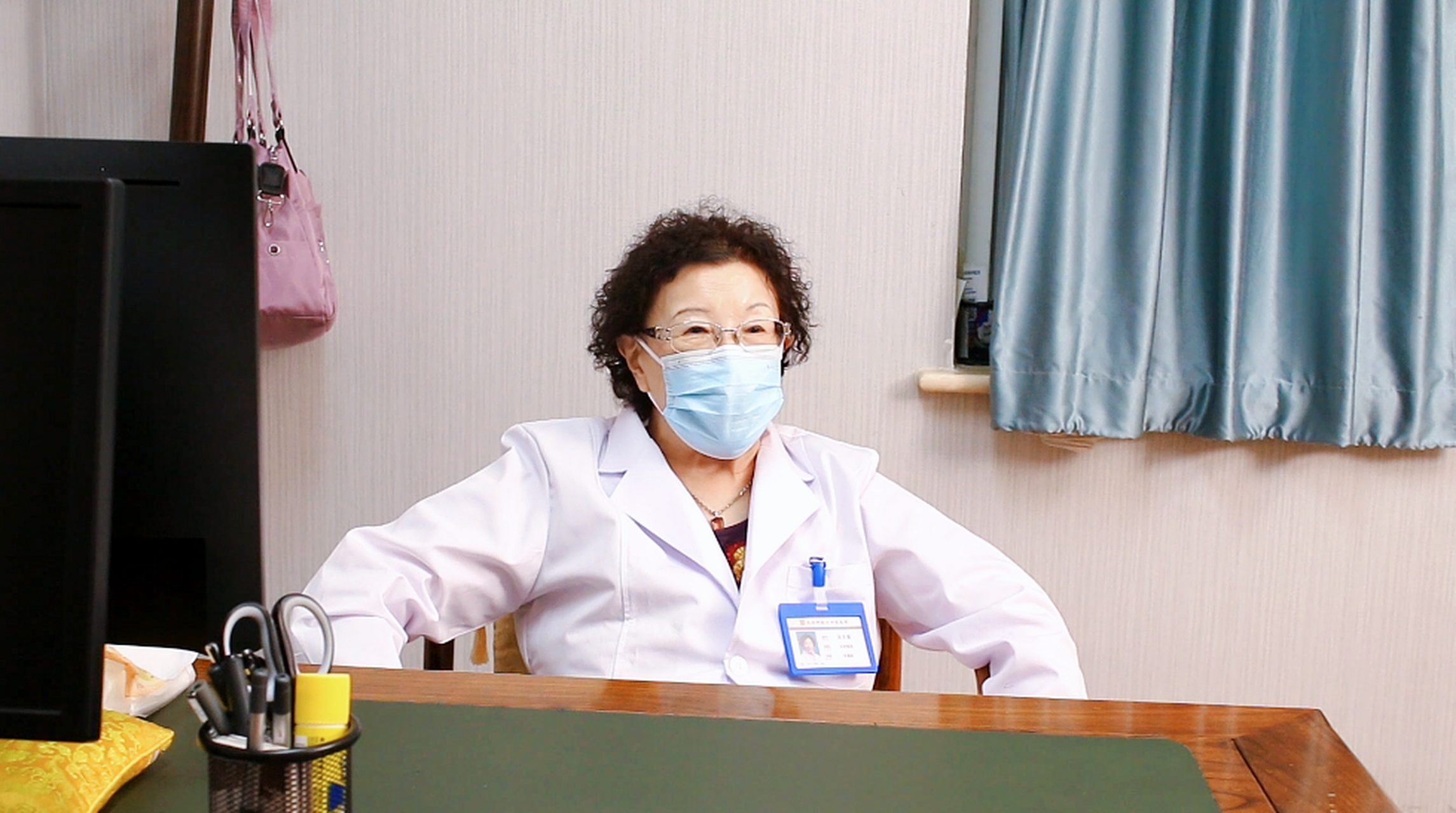 大家好,我是关天瑜医生,很多朋友分不清肿瘤和癌症的区别,今天我就来