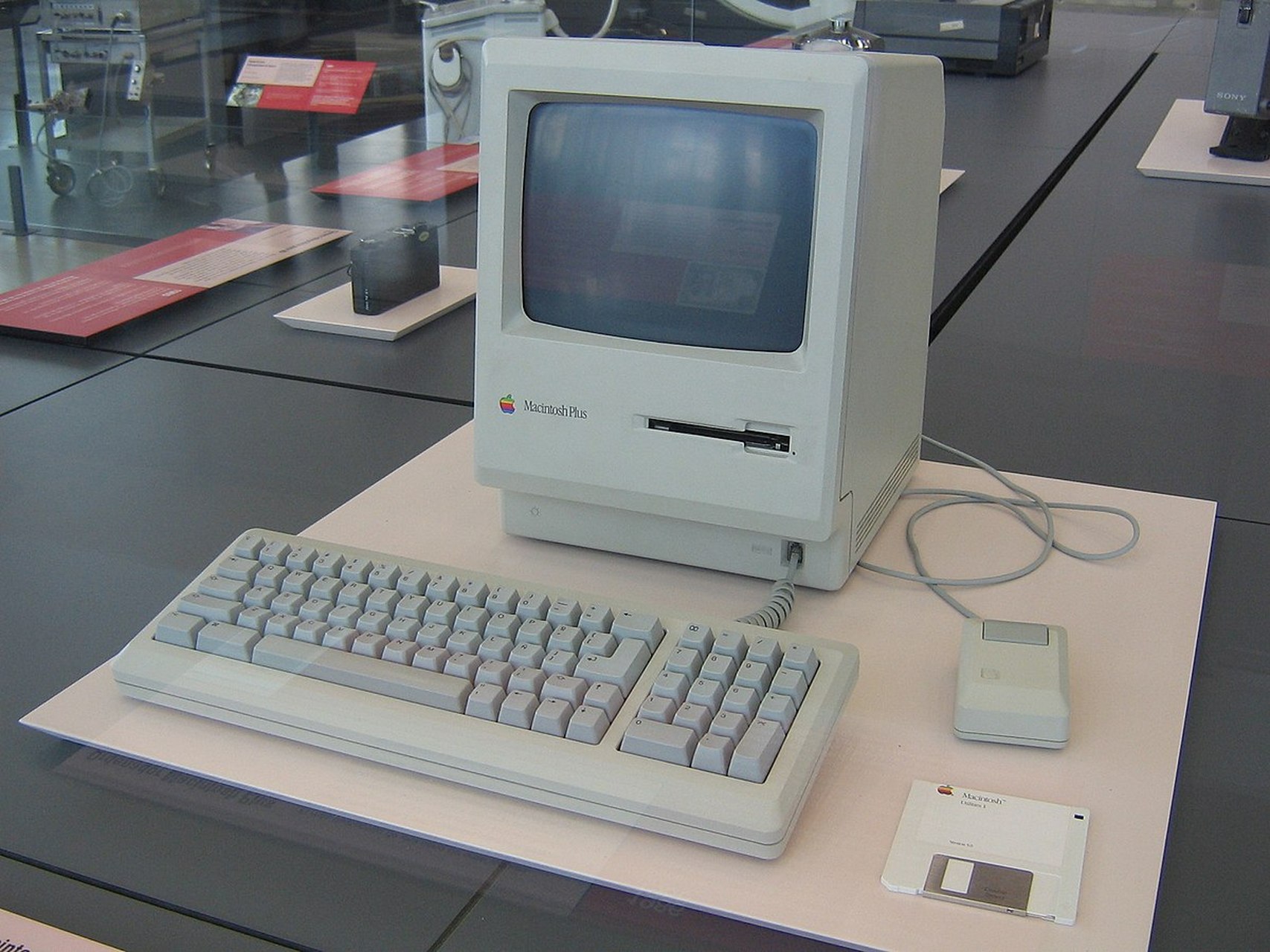 苹果电脑的元老---麦金塔电脑 macintosh 麦金塔计算机(mac机)是苹果