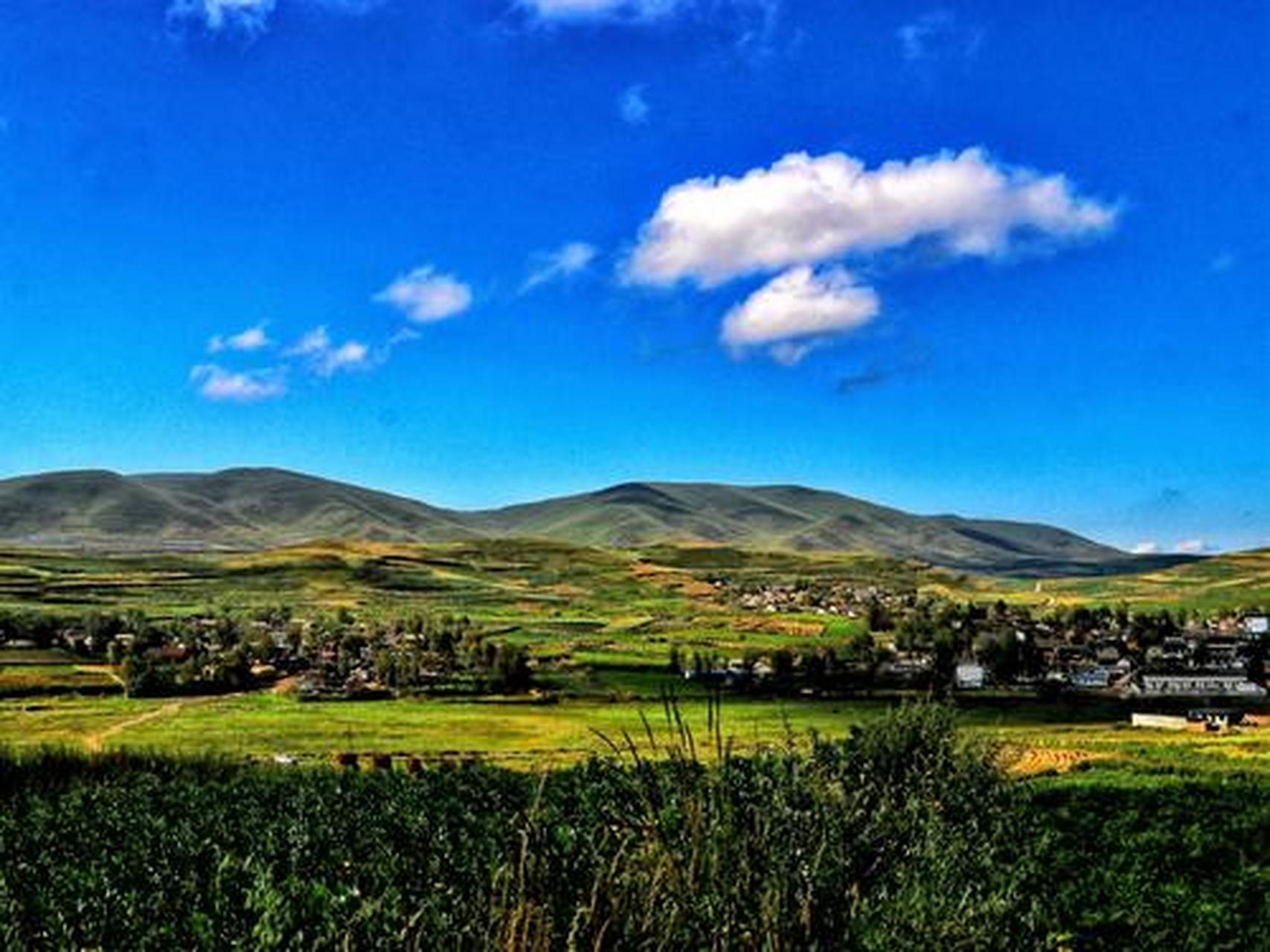 甘肃定西市优美的岷县景色 来到定西市的岷县,这里因为岷山而得名