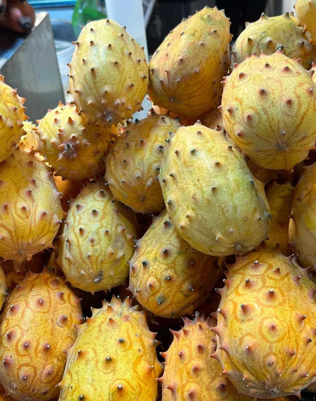 第一次在厦门见到这种水果,居然不知道叫什么名字,老板说这叫火生果