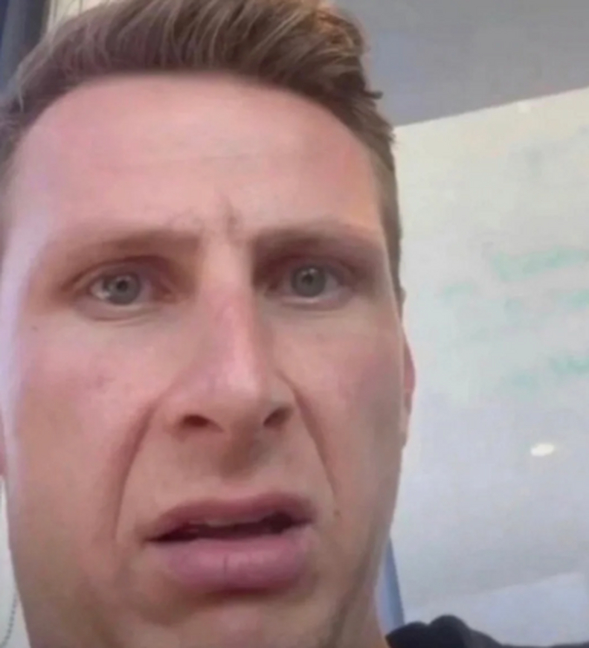 好爱这种弱智表情包啊