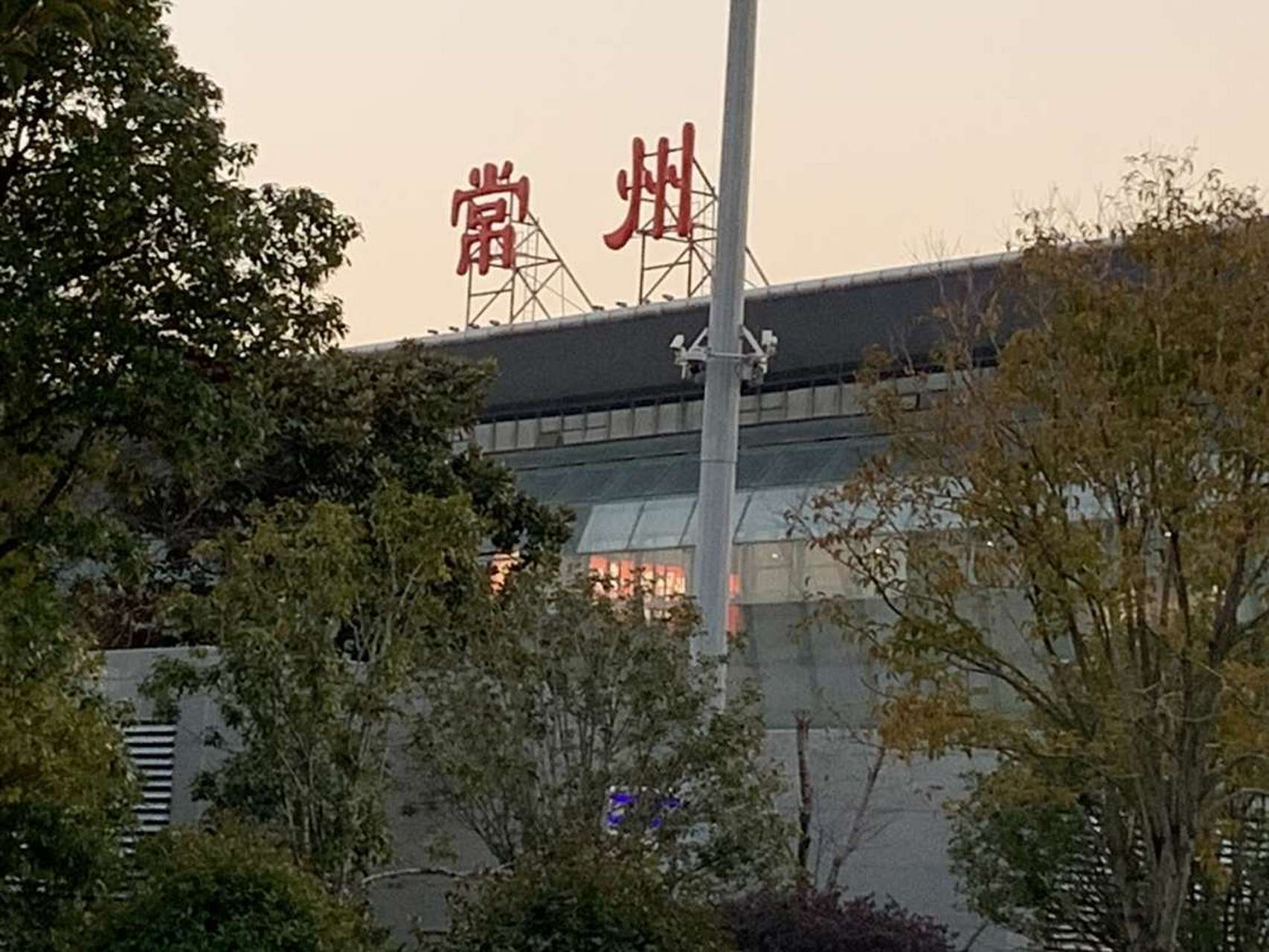 兄弟们我到吊州了