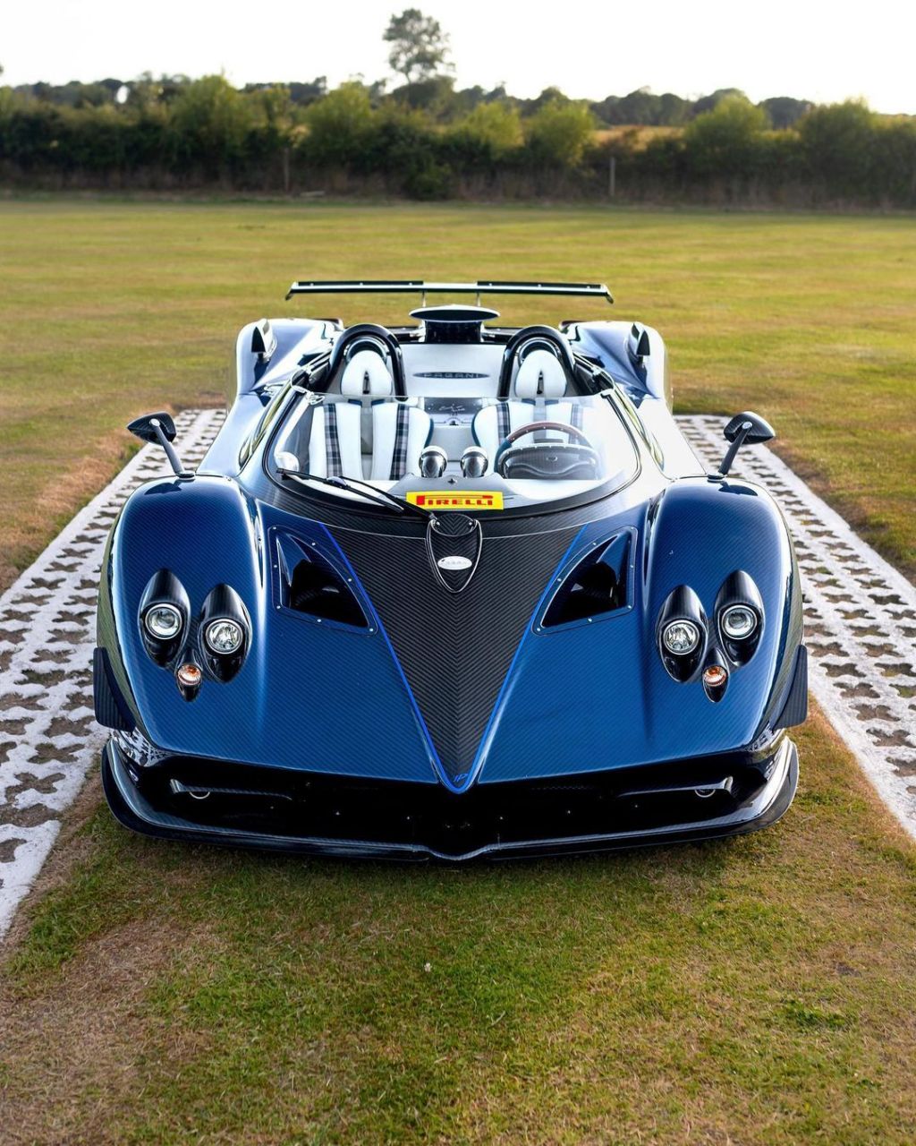pagani zonda hp barchetta 1 di 3#帕加尼zonda##豪车超跑##car时尚