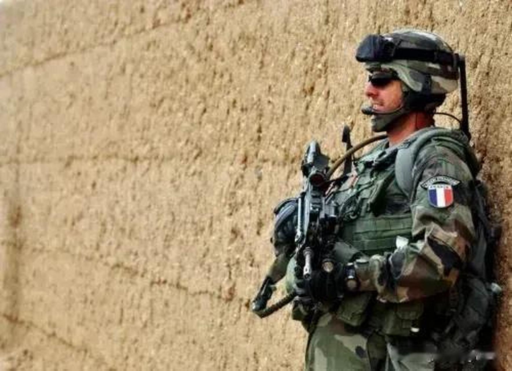 法国雇佣兵返回国内即被警方逮捕,罪名是:涉嫌对国家安全构成威胁!