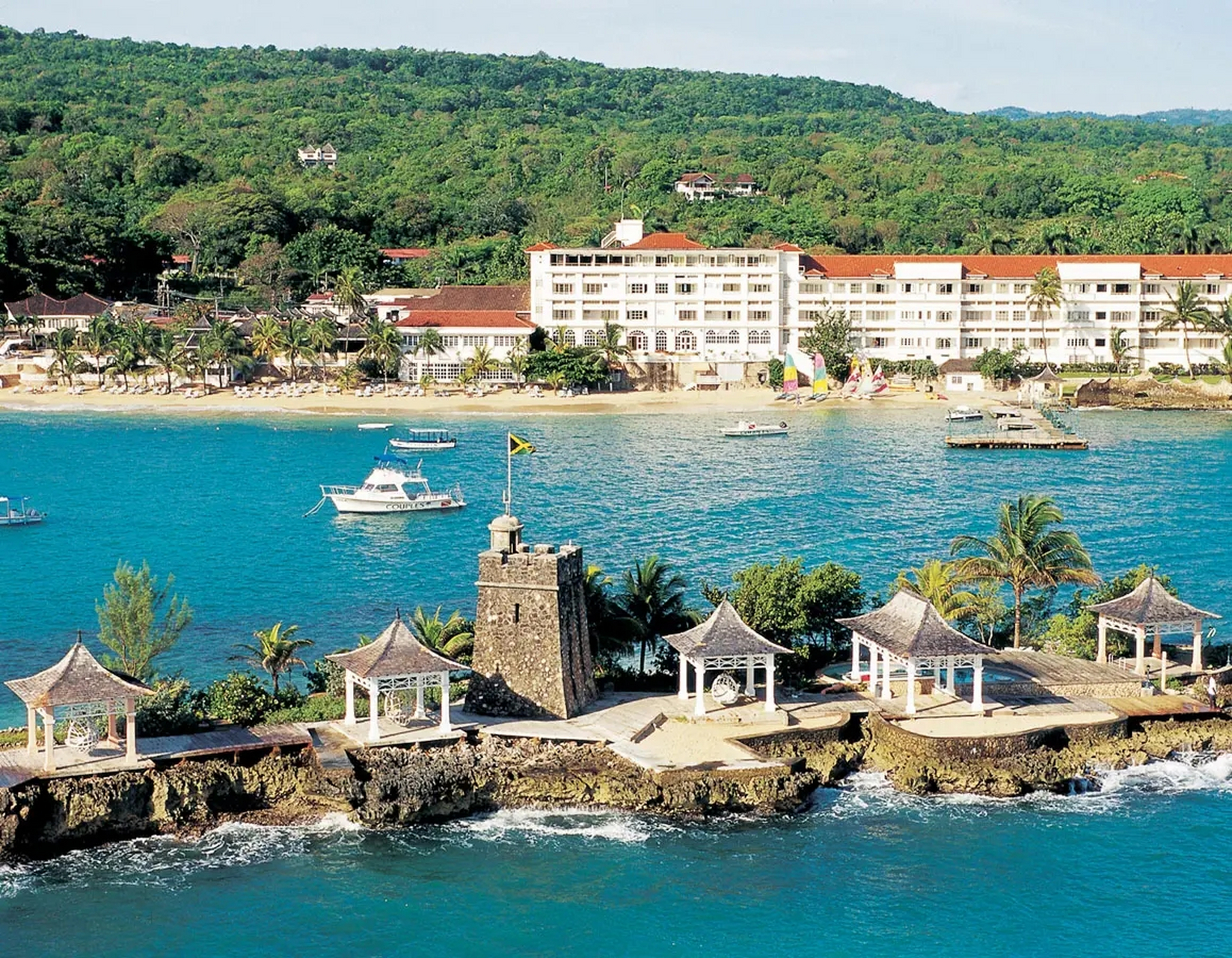 领土面积10991平方公里,首都是金斯顿,牙买加总人口298