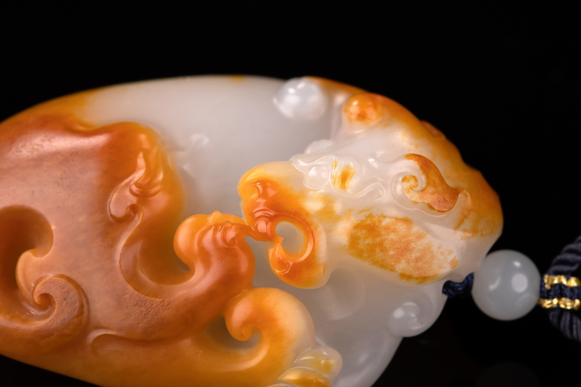 红皮白肉籽料 中国玉石雕刻大师吴金星先生作品-瑞兽【璞玉雅藏-藏品