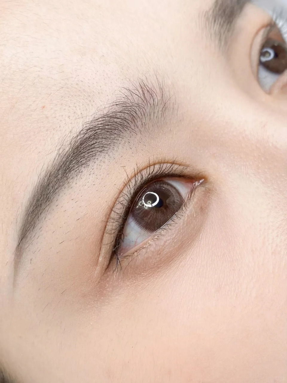 美瞳线放大双眼真的很🐂,谁不喜欢这样灵动有神的小鹿眼呀.