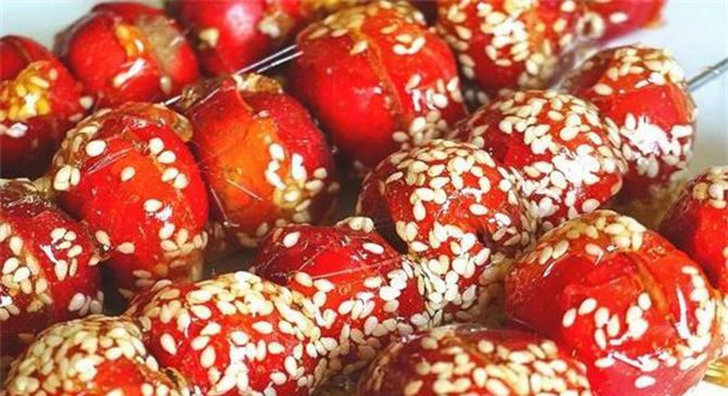 改良版冰糖葫芦做法,焦脆不粘牙,熬制糖稀更简单,干净又卫生.冰糖葫芦