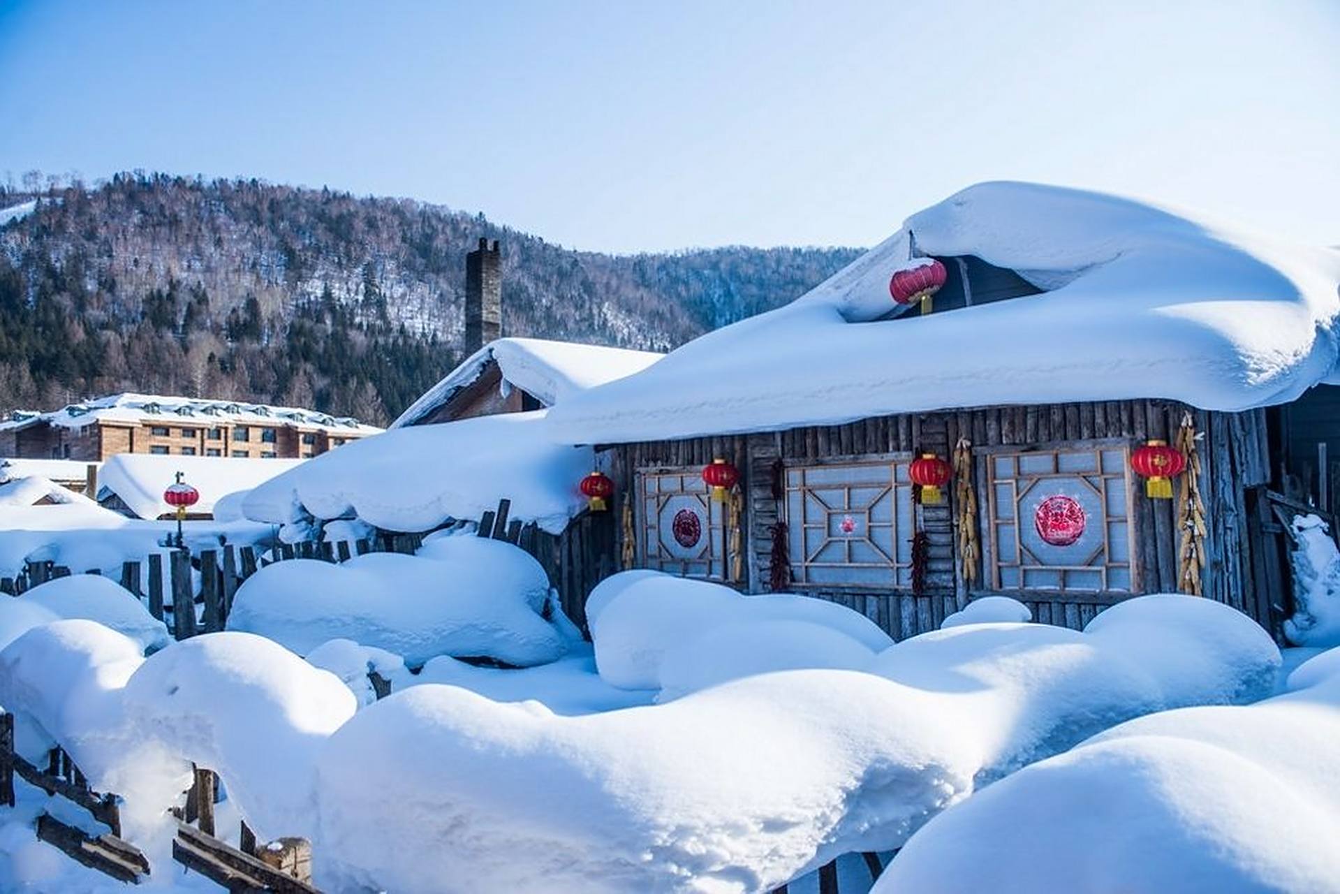 冬季重点打造大雪谷东北民俗文化观光游和大雪谷——永安小北岔穿越两