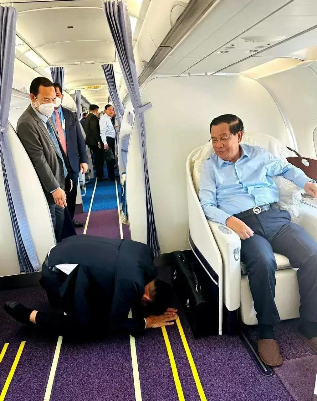 东南亚国家只有国王和王室重要成员才能接受跪拜礼.