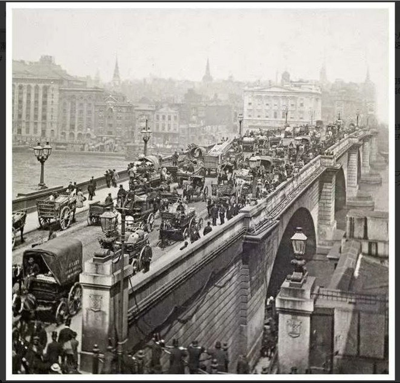 当时的英国繁华昌盛,让人眼前一亮.