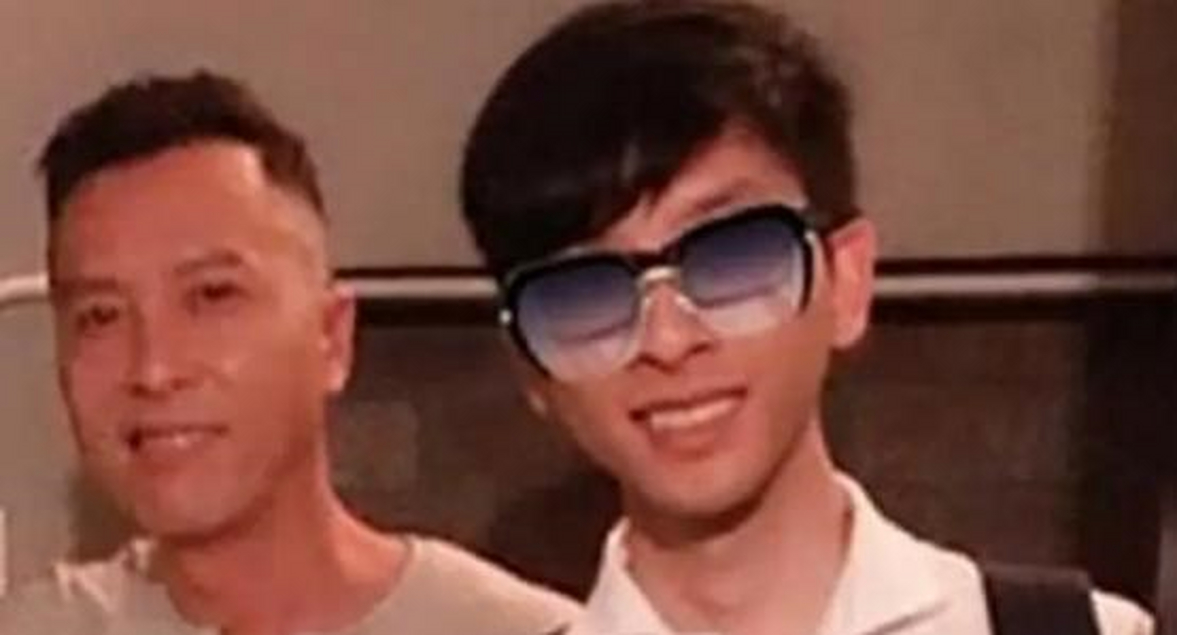 面对自己的大儿子甄文卓,甄子丹从不避讳,之前在接受主持人采访时,他