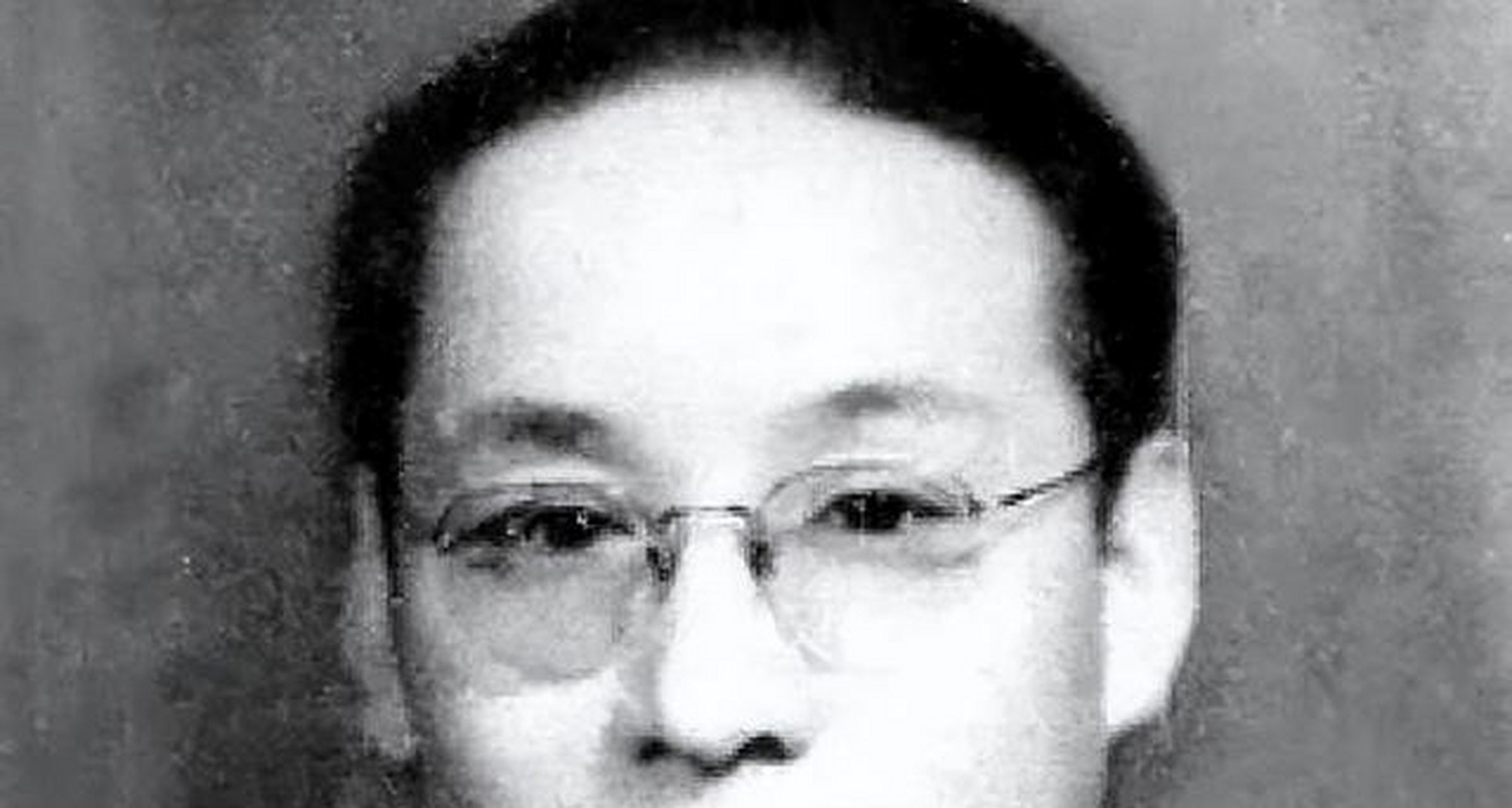 潘汉年是袁术的直属上级,他交给袁术一项比较特殊的任务,请求袁术将我