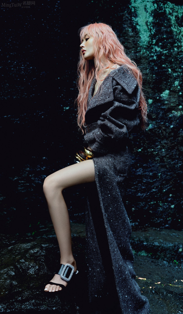 张天爱 瑞丽伊人风尚杂志大片 [鲜花]