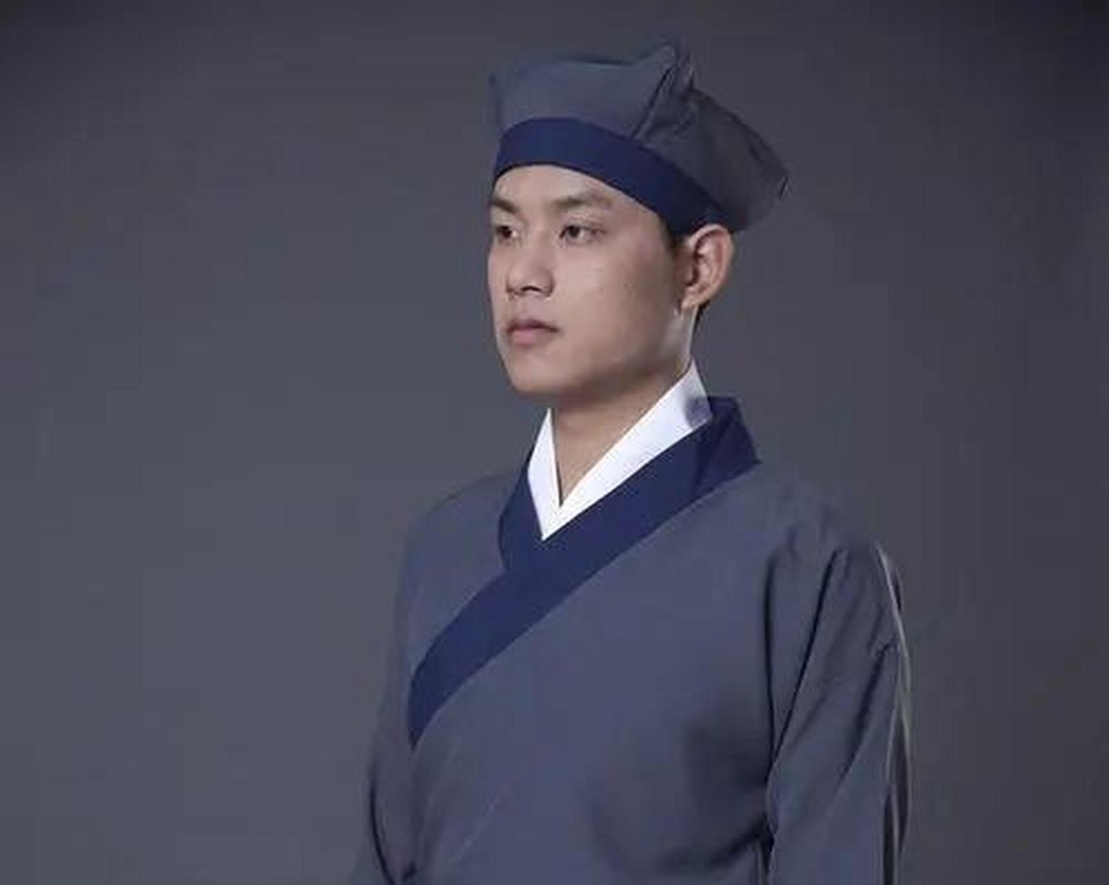 民间故事:小妾与人私会,遭管家告发,不料中了小妾的计谋 故事发生在