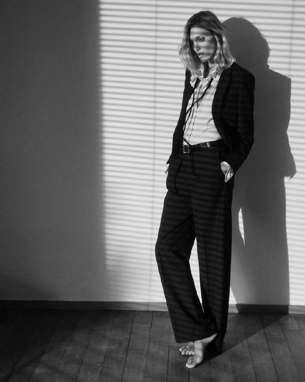 超模安公子 anja rubik 为zara拍摄2020春夏复古大片,复古又高级,安