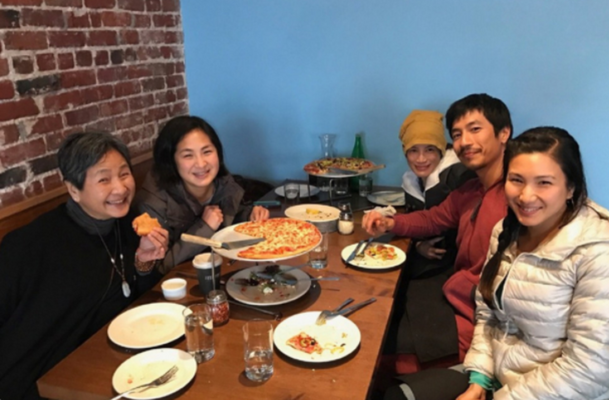 原和玉晒近况,太有男人味了! 香港武打明星郑佩佩的儿子就是原和玉,由