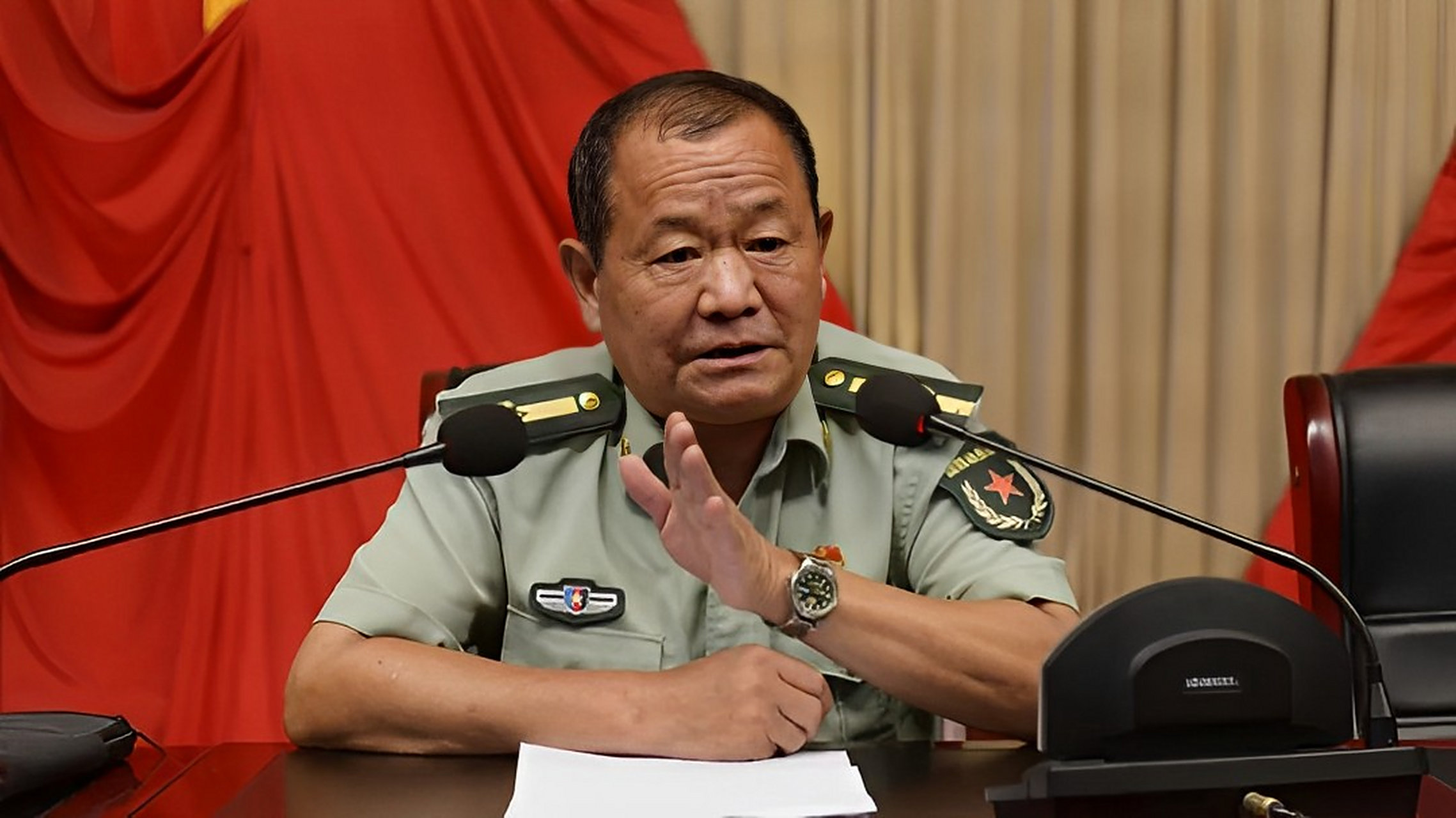 1988年,越南战场上一名16岁的一等功臣两次被下岗