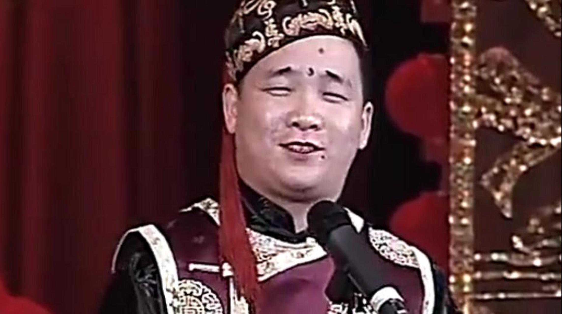 东北二人转三宝之一的孙小宝,当年拒绝拜赵本山为师,现在竟然要拜某网