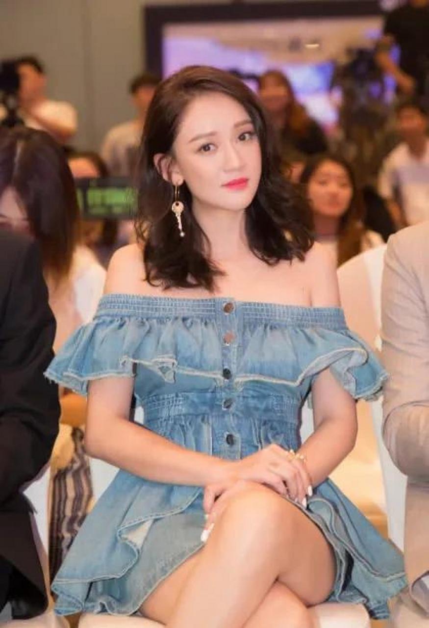 gif创作人# 一次陈乔恩说:"我最喜欢猪脑内脏,鸡睾丸还有炸的鸡屁股