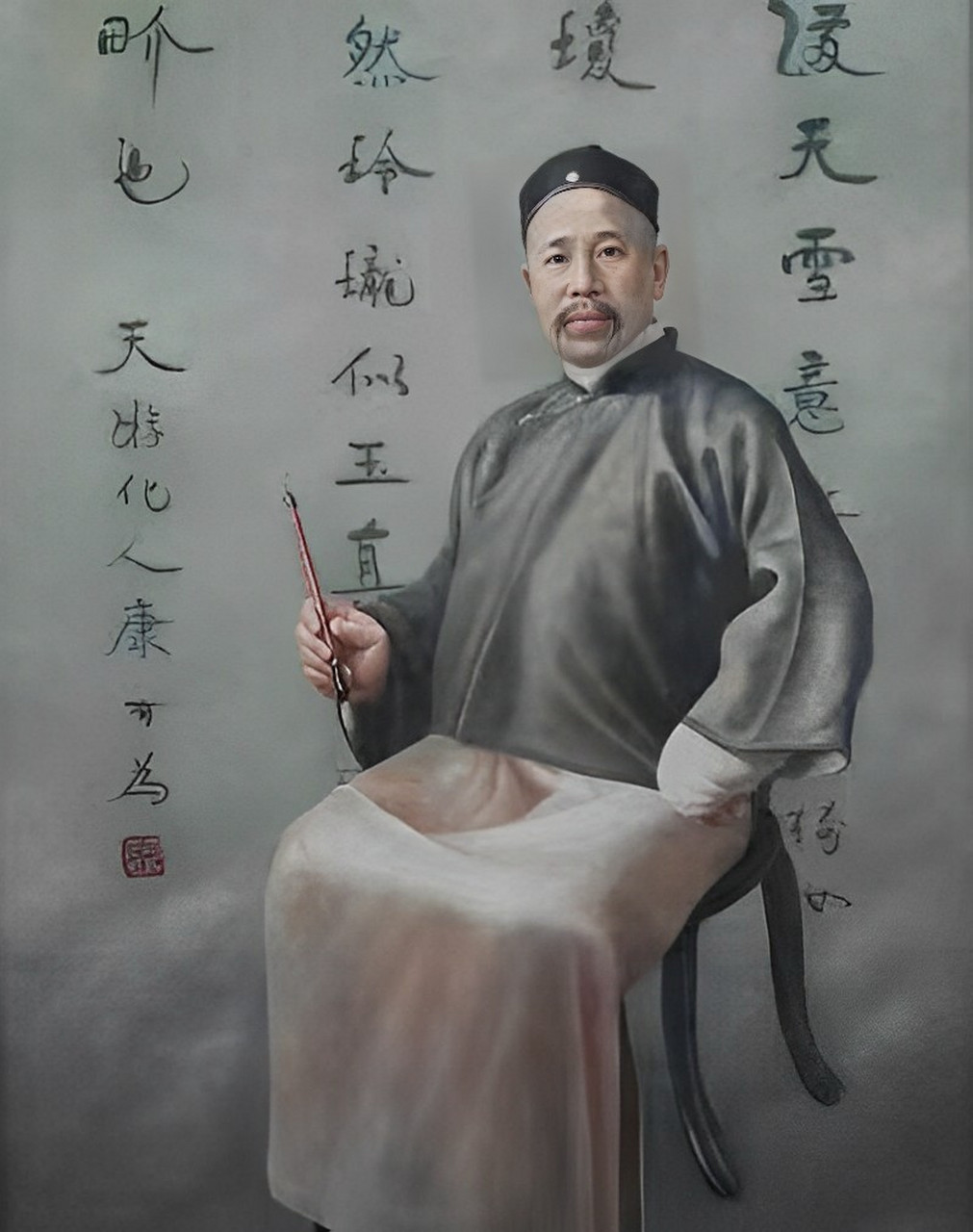 康有为是历史上第一个提出一夫一妻制的人,但他秘密娶了六个妻子,其中