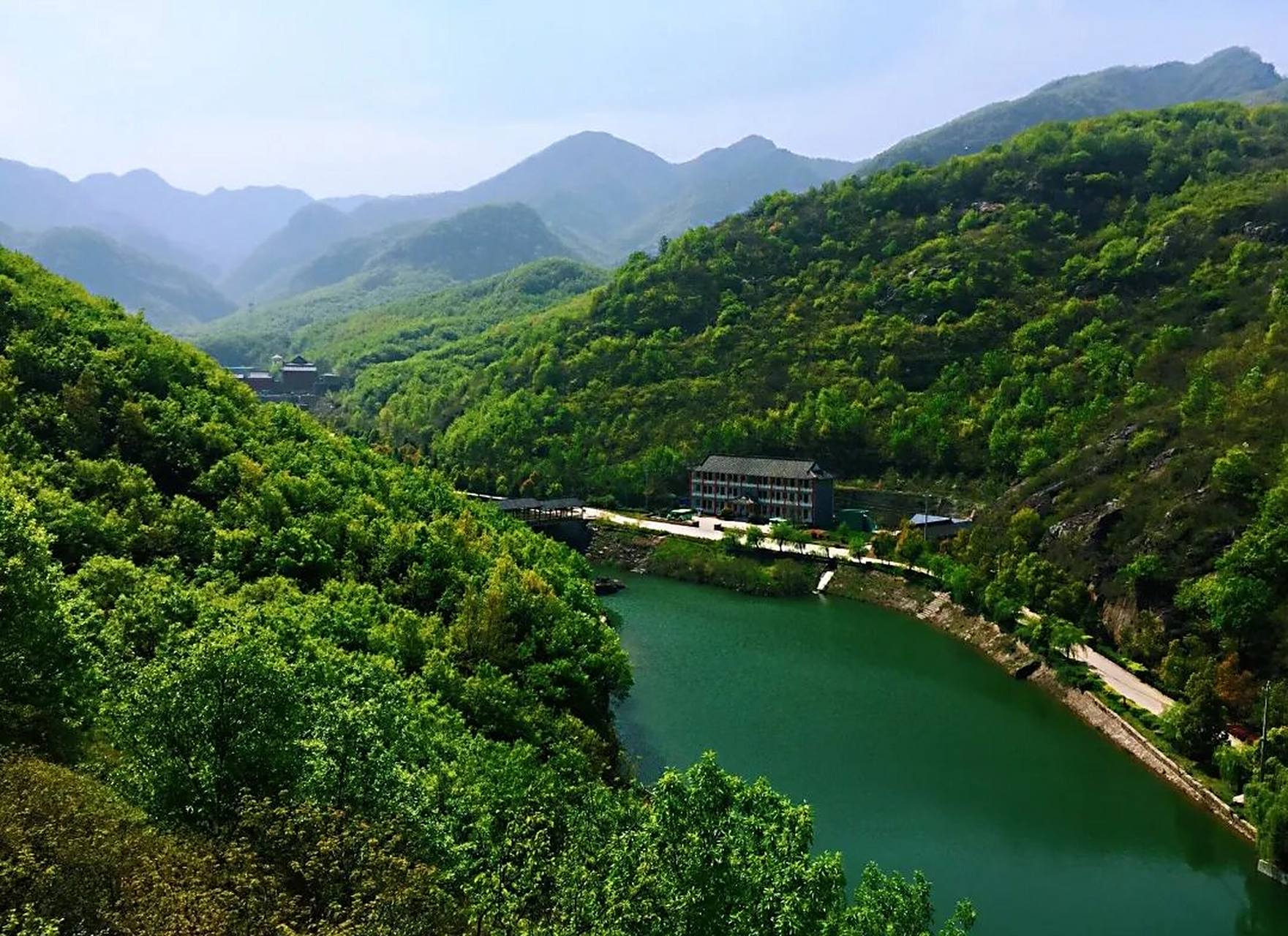 夏日生活创作季#位于河南省舞钢市南部的祥龙谷山高林茂,景色宜人,山