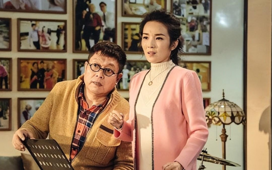 管彤:我这辈子最正确的事情,就是在42岁高龄为普通丈夫生孩子